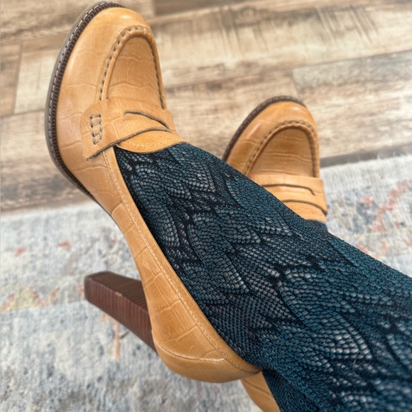 Banana Republic Shoes - Vintage Banana Republic Heel Loafers Sz 9